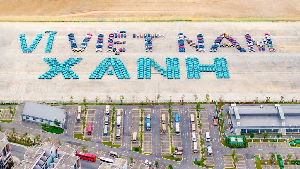 VINFAST PHÁT ĐỘNG CHIẾN DỊCH “MÃNH LIỆT TINH THẦN VIỆT NAM - VÌ TƯƠNG LAI XANH” LẦN 3 12 VINFAST PHÁT ĐỘNG CHIẾN DỊCH “MÃNH LIỆT TINH THẦN VIỆT NAM - VÌ TƯƠNG LAI XANH” LẦN 3 vinfast Manh liet tinh than viet nam VINFAST PHÁT ĐỘNG CHIẾN DỊCH “MÃNH LIỆT TINH THẦN VIỆT NAM - VÌ TƯƠNG LAI XANH” LẦN 3